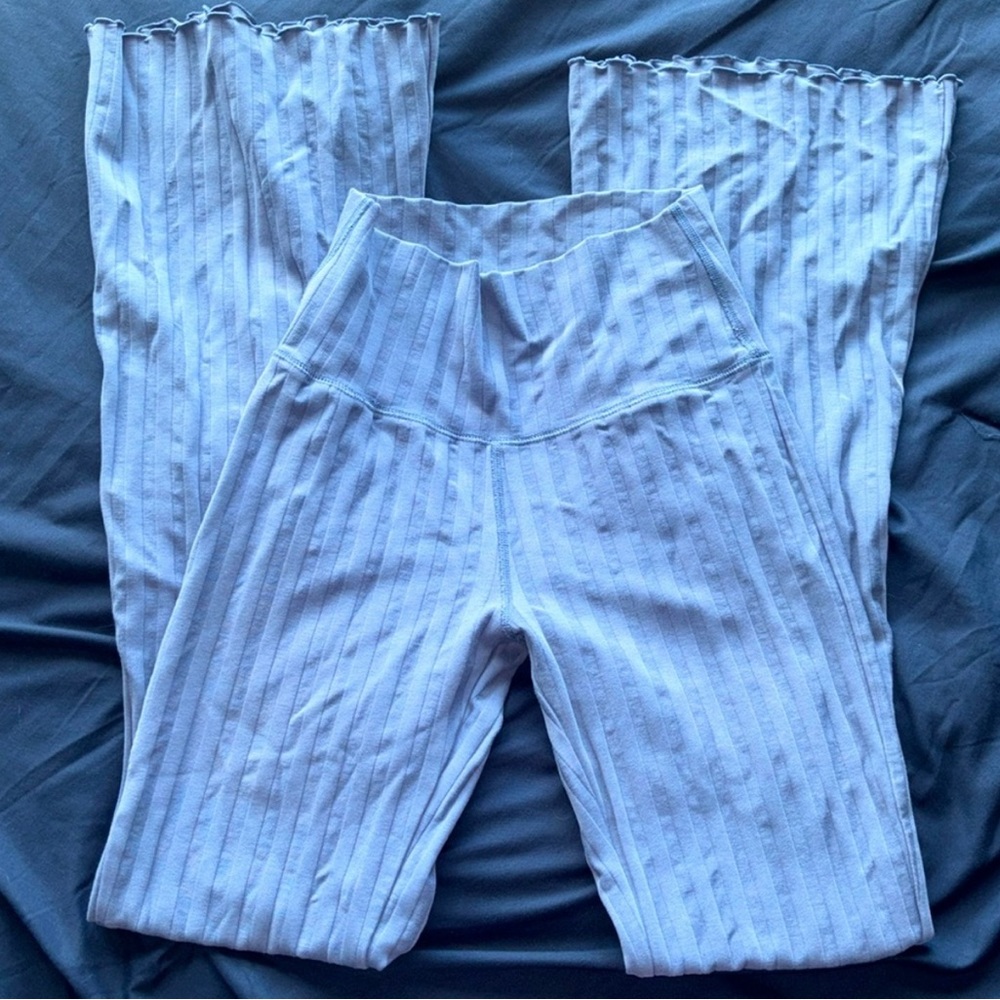 Offline By Aerie High Waisted Blue Striped
Flare Leggings